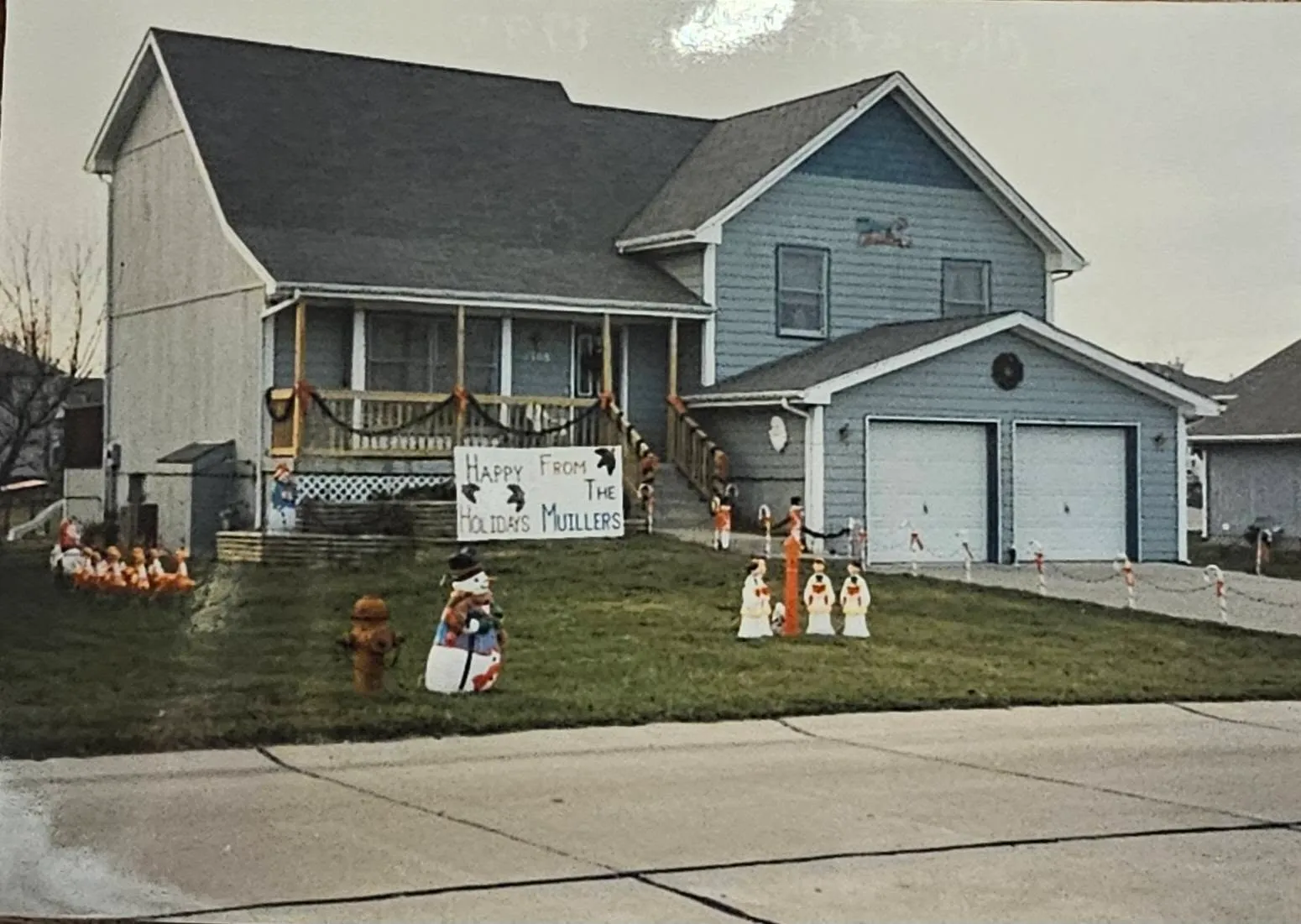 The display in 1999 — Happy Holidays from the Muillers